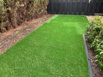 Zonovergoten achtertuin in Soest