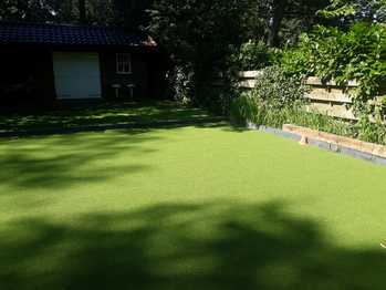 Kindvriendelijke achtertuinen met kunstgras